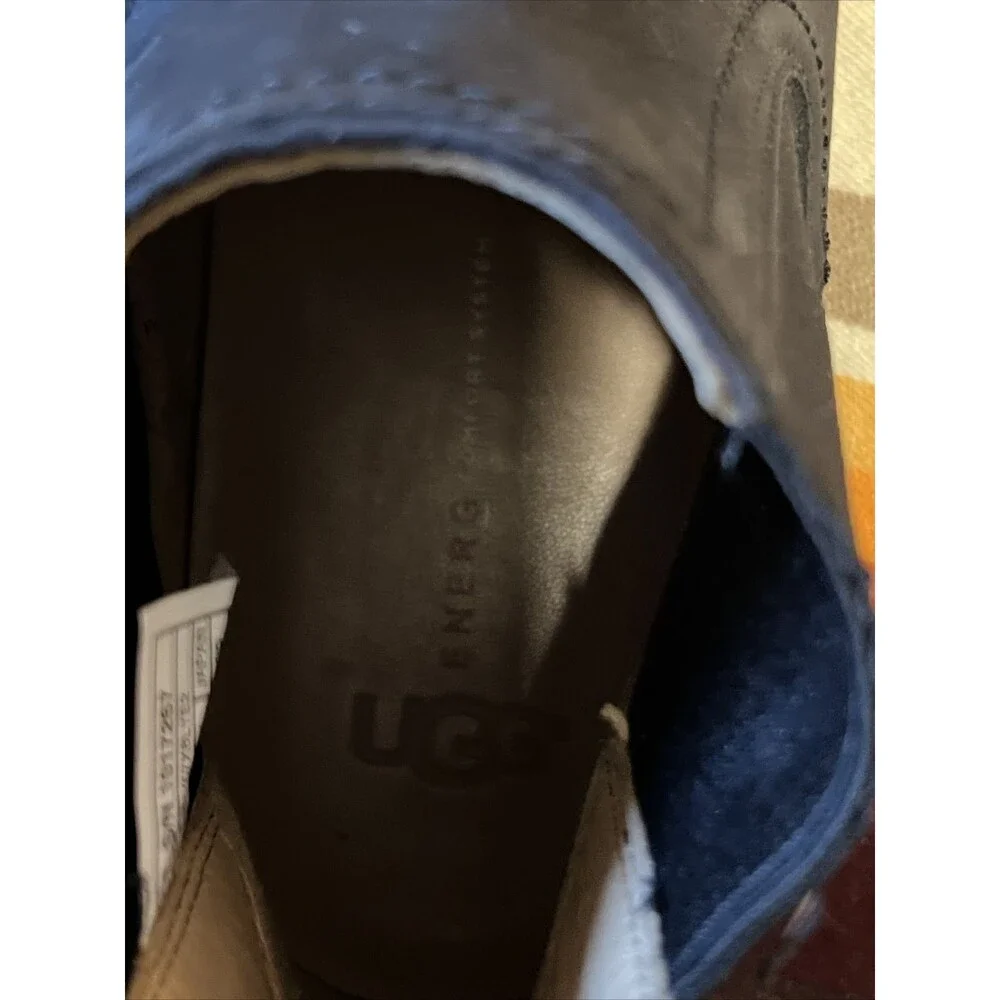 Men’s 11 M UGG Black Leather Pull On Ankle Boots Chelsea